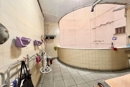 Apartamento para alugar com 300m², 4 quartos e 1 vagaÁrea de Serviço