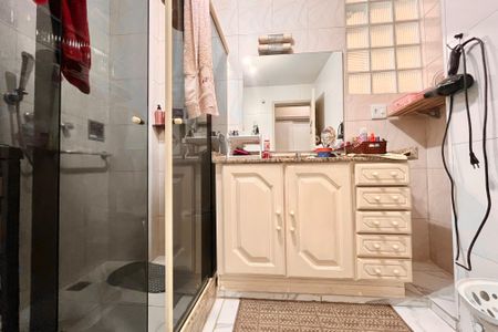 Apartamento para alugar com 300m², 4 quartos e 1 vagaBanheiro social 