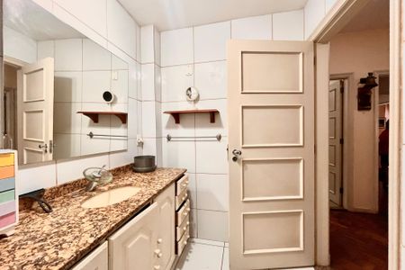 Apartamento para alugar com 300m², 4 quartos e 1 vagaBanheiro social 2