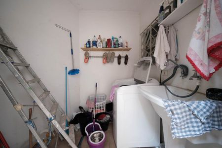 Casa à venda com 202m², 2 quartos e 2 vagasÁrea de Serviço