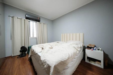 Casa para alugar com 202m², 2 quartos e 2 vagasSuíte