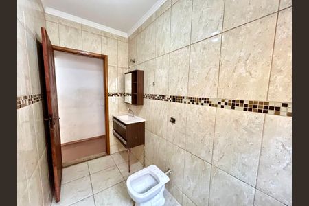 Casa para alugar com 140m², 3 quartos e 2 vagas Casa para alugar com 140m², 3 quartos e 2 vagasBanheiro da Suíte