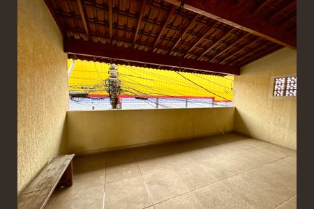 Casa para alugar com 140m², 3 quartos e 2 vagas Casa para alugar com 140m², 3 quartos e 2 vagasVaranda do Quarto