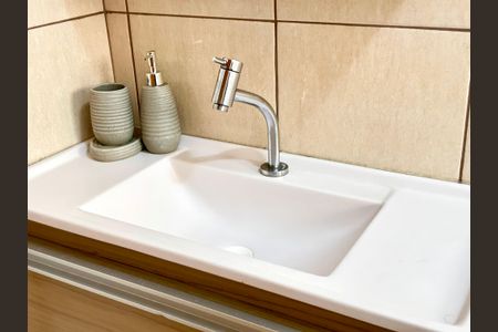 Casa para alugar com 140m², 3 quartos e 2 vagas Casa para alugar com 140m², 3 quartos e 2 vagasBanheiro Social