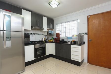 Casa à venda com 105m², 3 quartos e 2 vagasCozinha