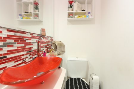 Casa à venda com 105m², 3 quartos e 2 vagasLavabo