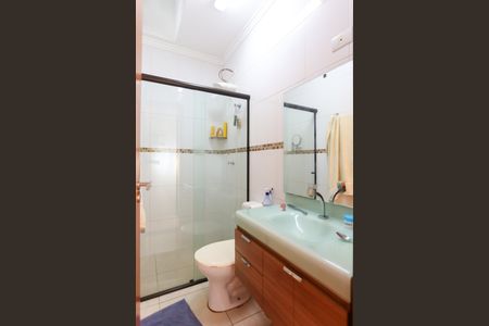 Casa à venda com 105m², 3 quartos e 2 vagasBanheiro 2 