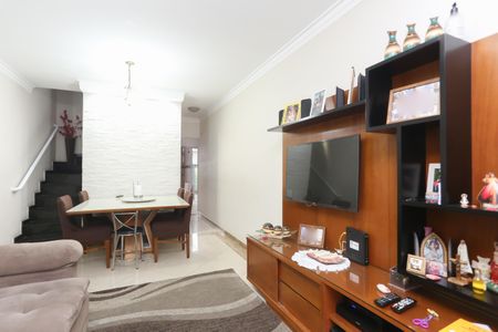 Casa à venda com 105m², 3 quartos e 2 vagasSala