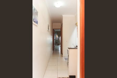 Casa à venda com 105m², 3 quartos e 2 vagasCorredor 