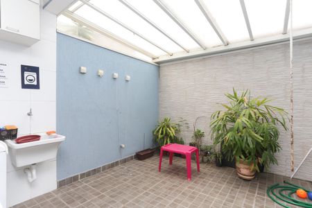 Casa à venda com 105m², 3 quartos e 2 vagasÁrea de Serviço 