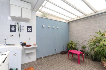 Casa à venda com 105m², 3 quartos e 2 vagasÁrea de Serviço 