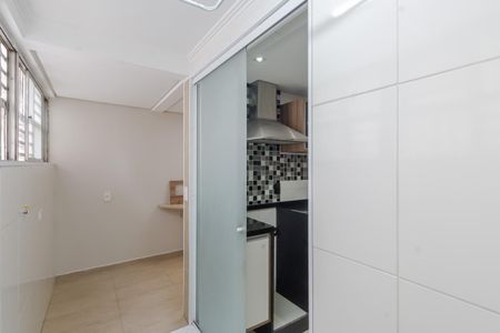 Apartamento à venda com 75m², 2 quartos e 1 vagaÁrea de Serviço