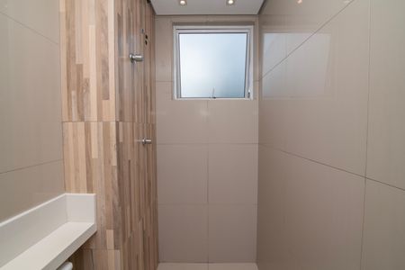 Apartamento para alugar com 54m², 2 quartos e 1 vaga Apartamento para alugar com 54m², 2 quartos e 1 vagaBanheiro