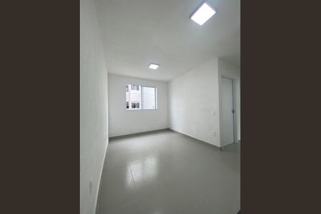Sala de apartamento para alugar com 2 quartos, 69m² em Taquara, Rio de Janeiro