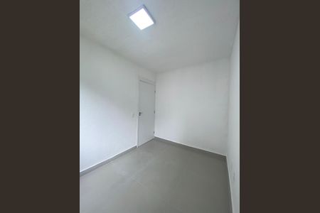 Sala de apartamento para alugar com 2 quartos, 69m² em Taquara, Rio de Janeiro