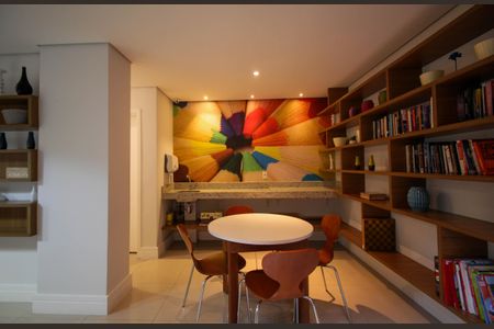 Apartamento para alugar com 58m², 2 quartos e 1 vagaÁrea comum 