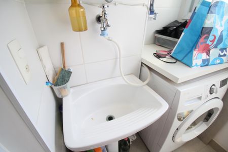 Apartamento para alugar com 58m², 2 quartos e 1 vagaÁrea de Serviço