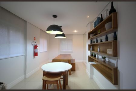 Apartamento para alugar com 58m², 2 quartos e 1 vagaÁrea comum 