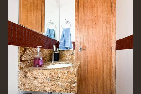 Apartamento à venda com 70m², 3 quartos e 1 vaga Apartamento à venda com 70m², 3 quartos e 1 vagaBanheiro 1