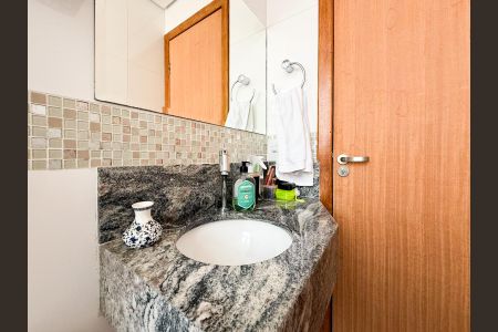 Apartamento à venda com 70m², 3 quartos e 1 vaga Apartamento à venda com 70m², 3 quartos e 1 vagaBanheiro suíte