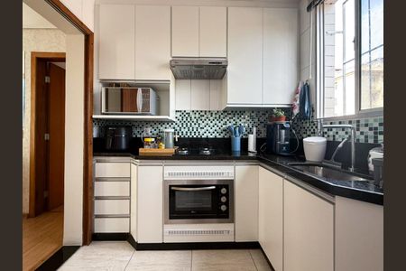 Apartamento à venda com 70m², 3 quartos e 1 vaga Apartamento à venda com 70m², 3 quartos e 1 vagaCozinha