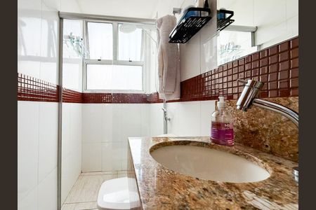 Apartamento à venda com 70m², 3 quartos e 1 vaga Apartamento à venda com 70m², 3 quartos e 1 vagaBanheiro 1