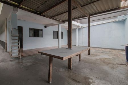 Casa para alugar com 100m², 3 quartos e 1 vaga Casa para alugar com 100m², 3 quartos e 1 vagaQuintal