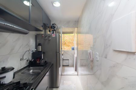 Apartamento para alugar com 49m², 2 quartos e 1 vaga Apartamento para alugar com 49m², 2 quartos e 1 vagaCozinha e Área de Serviço