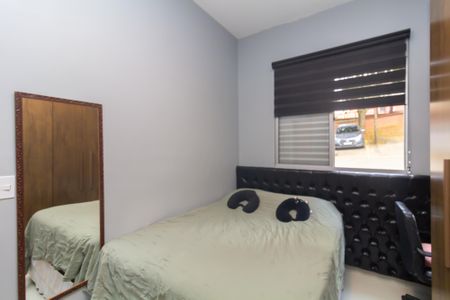 Quarto 2 de apartamento para alugar com 2 quartos, 49m² em Vila Carmosina, São Paulo