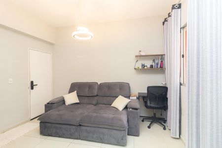 Sala de apartamento para alugar com 2 quartos, 49m² em Vila Carmosina, São Paulo