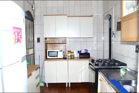 Casa à venda com 360m², 2 quartos e 2 vagasCozinha