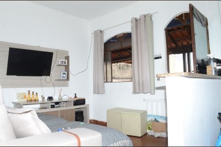 Sala de casa à venda com 2 quartos, 360m² em Nova Vista, Belo Horizonte