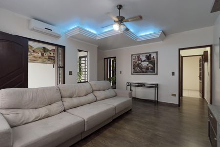 Sala de casa para alugar com 3 quartos, 289m² em Vila Rosalia, Guarulhos