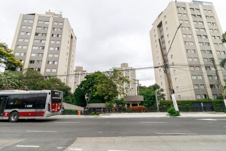 Apartamento à venda com 65m², 3 quartos e 1 vagaFachada