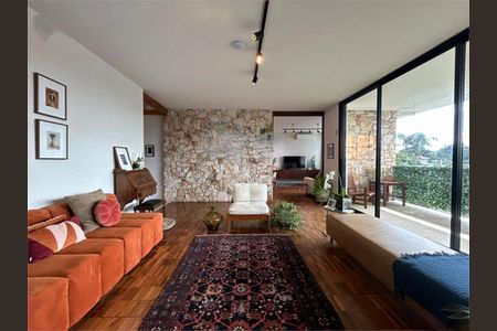 Casa à venda com 4 quartos, 381m² em Jardim dos Estados, São Paulo