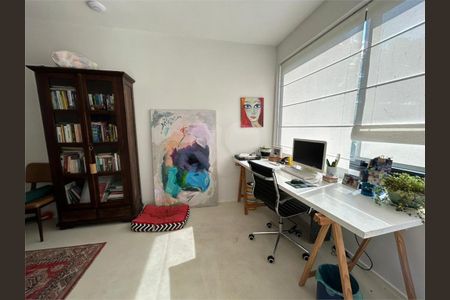 Casa à venda com 4 quartos, 381m² em Jardim dos Estados, São Paulo