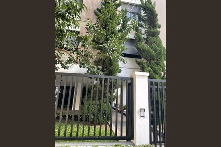 Apartamento para alugar com 3 quartos, 175m² em Cerqueira César, São Paulo