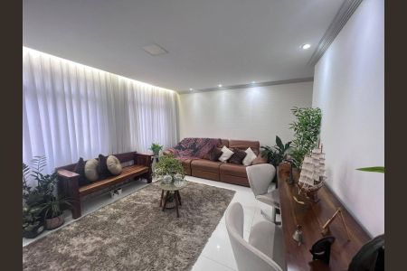 Apartamento à venda com 3 quartos, 197m² em Sagrada Família, Belo Horizonte
