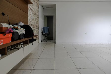 Sala de casa para alugar com 2 quartos, 118m² em Jardim Cecilia, Mogi das Cruzes