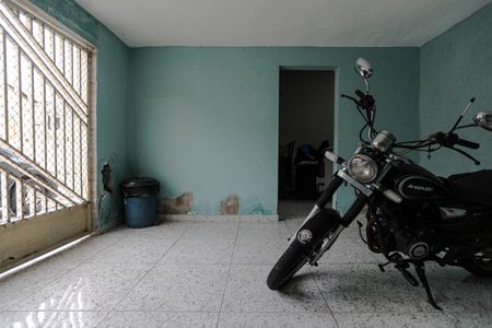 Casa para alugar com 118m², 2 quartos e 2 vagas Casa para alugar com 118m², 2 quartos e 2 vagasGaragem