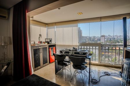 Apartamento à venda com 4 quartos, 213m² em Vila Nova Conceição, São Paulo