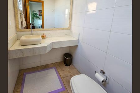 Casa à venda com 201m², 3 quartos e 5 vagasBanheiro 2