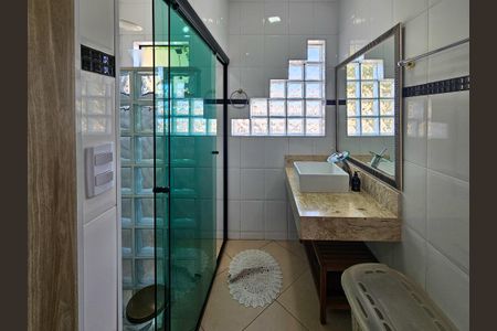 Casa à venda com 201m², 3 quartos e 5 vagas Casa à venda com 201m², 3 quartos e 5 vagasBanheiro/Closet Suite 2