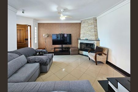 Casa à venda com 201m², 3 quartos e 5 vagasSala