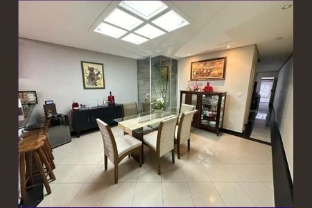 Casa à venda com 4 quartos, 200m² em Parque Sao Vicente, Santo André