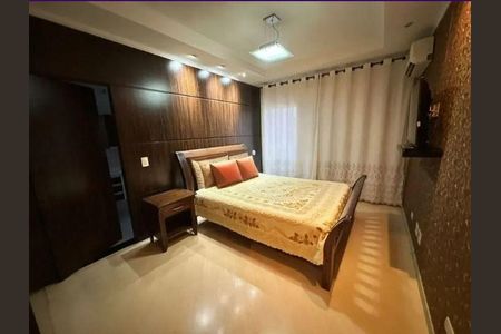 Casa à venda com 4 quartos, 200m² em Parque Sao Vicente, Santo André