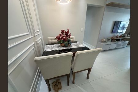 Apartamento à venda com 68m², 2 quartos e 1 vagaSala