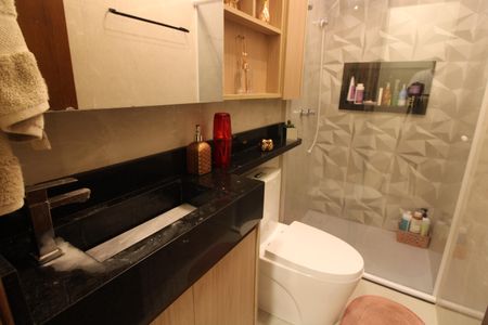 Casa de condomínio para alugar com 133m², 3 quartos e 3 vagasBanheiro Quarto 1