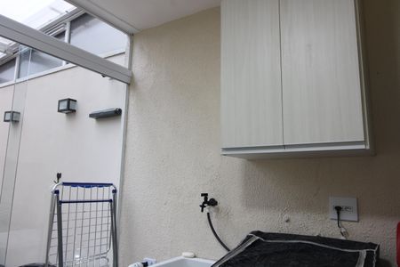 Casa de condomínio para alugar com 133m², 3 quartos e 3 vagasLavanderia