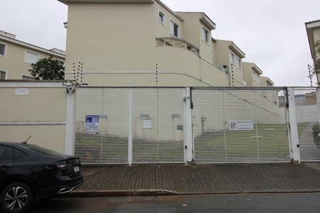 Casa de condomínio para alugar com 133m², 3 quartos e 3 vagasFachada externa